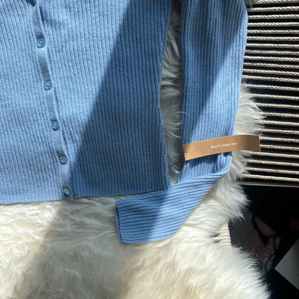 NWT Reformation Cashmere Cropped Double V Cardigan baby blue Size S - Picture 2 of 5